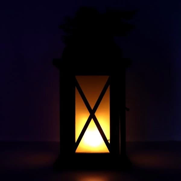 Gerson Lighted Holiday Lantern (56433) 3 Gerson Lighted Holiday Lantern (56433) - Image 3